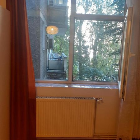 Happy Central Bucharest Acomodation Apartment Bagian luar foto