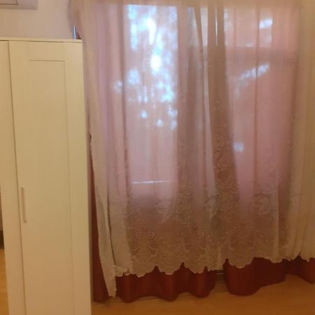 Happy Central Bucharest Acomodation Apartment Bagian luar foto