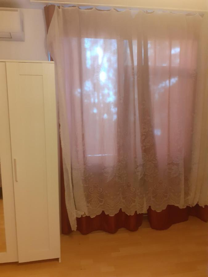 Happy Central Bucharest Acomodation Apartment Bagian luar foto